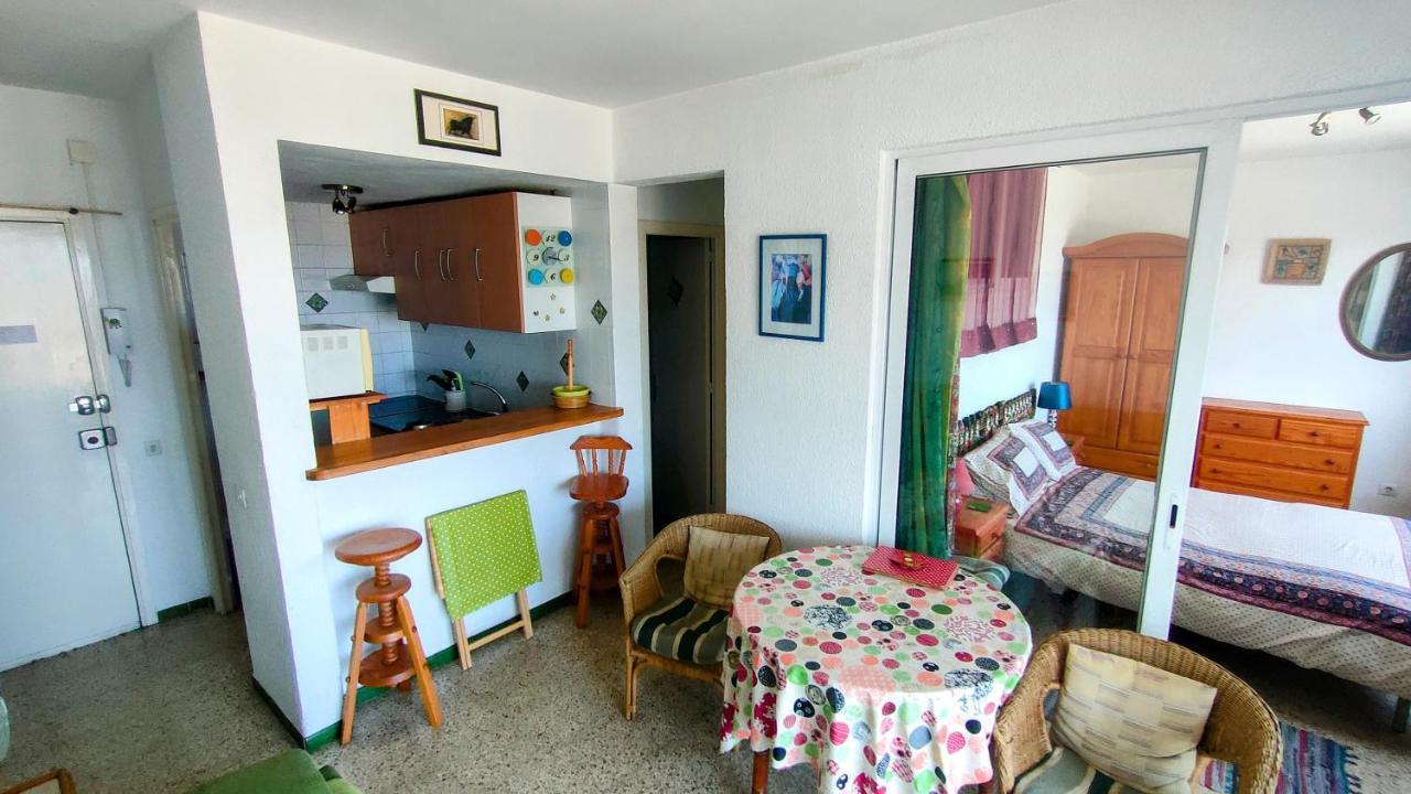 Summer Breeze Apartment إمبوريابرافا المظهر الخارجي الصورة