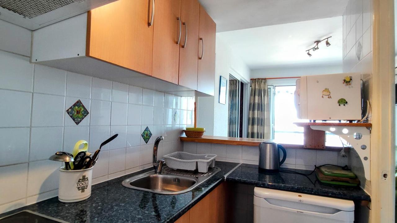 Summer Breeze Apartment إمبوريابرافا المظهر الخارجي الصورة